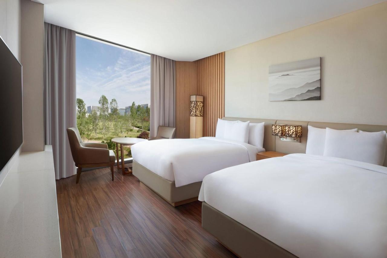 Courtyard By Marriott Seoul Botanic Park Hotel Exterior photo