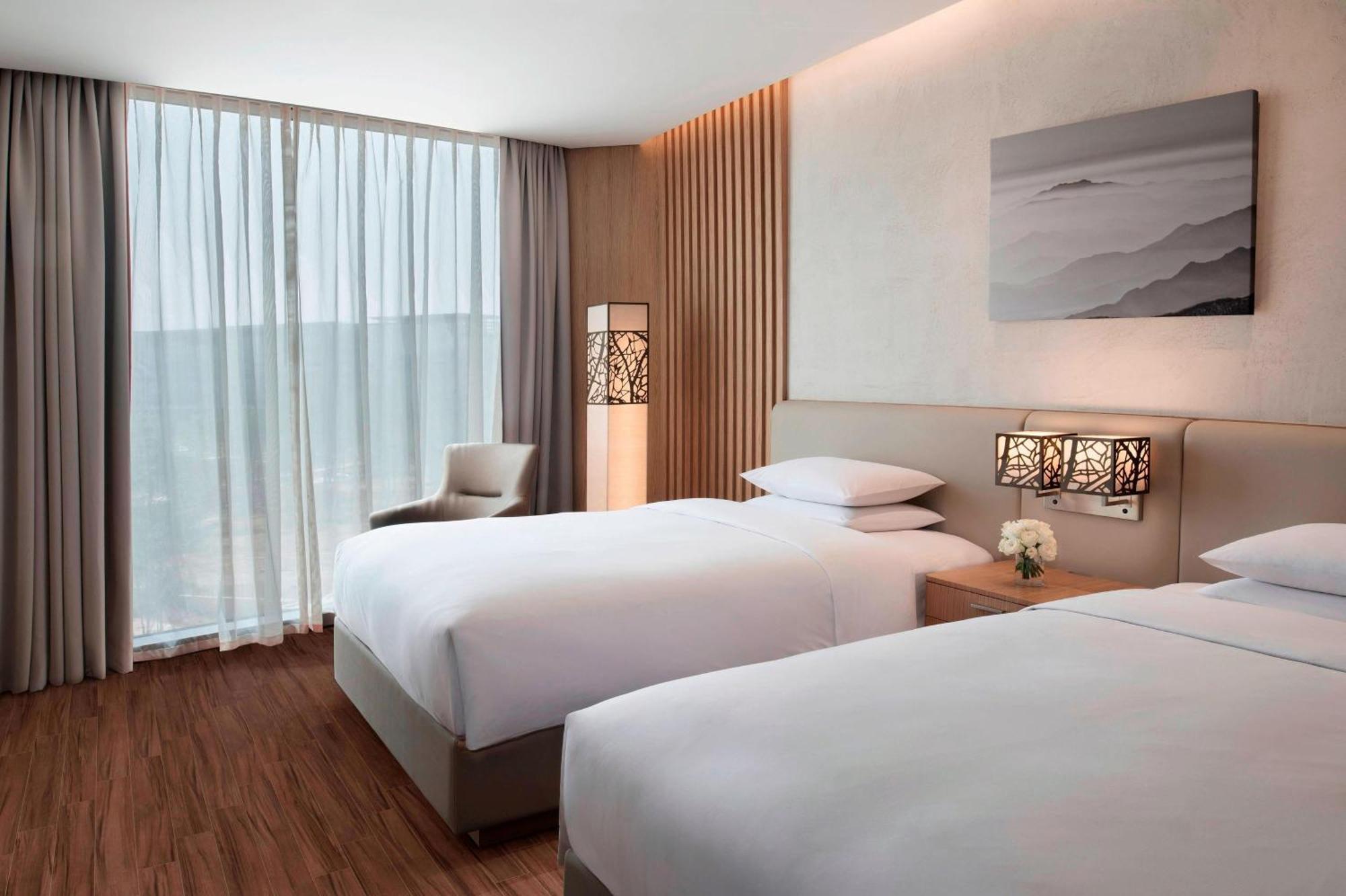 Courtyard By Marriott Seoul Botanic Park Hotel Exterior photo
