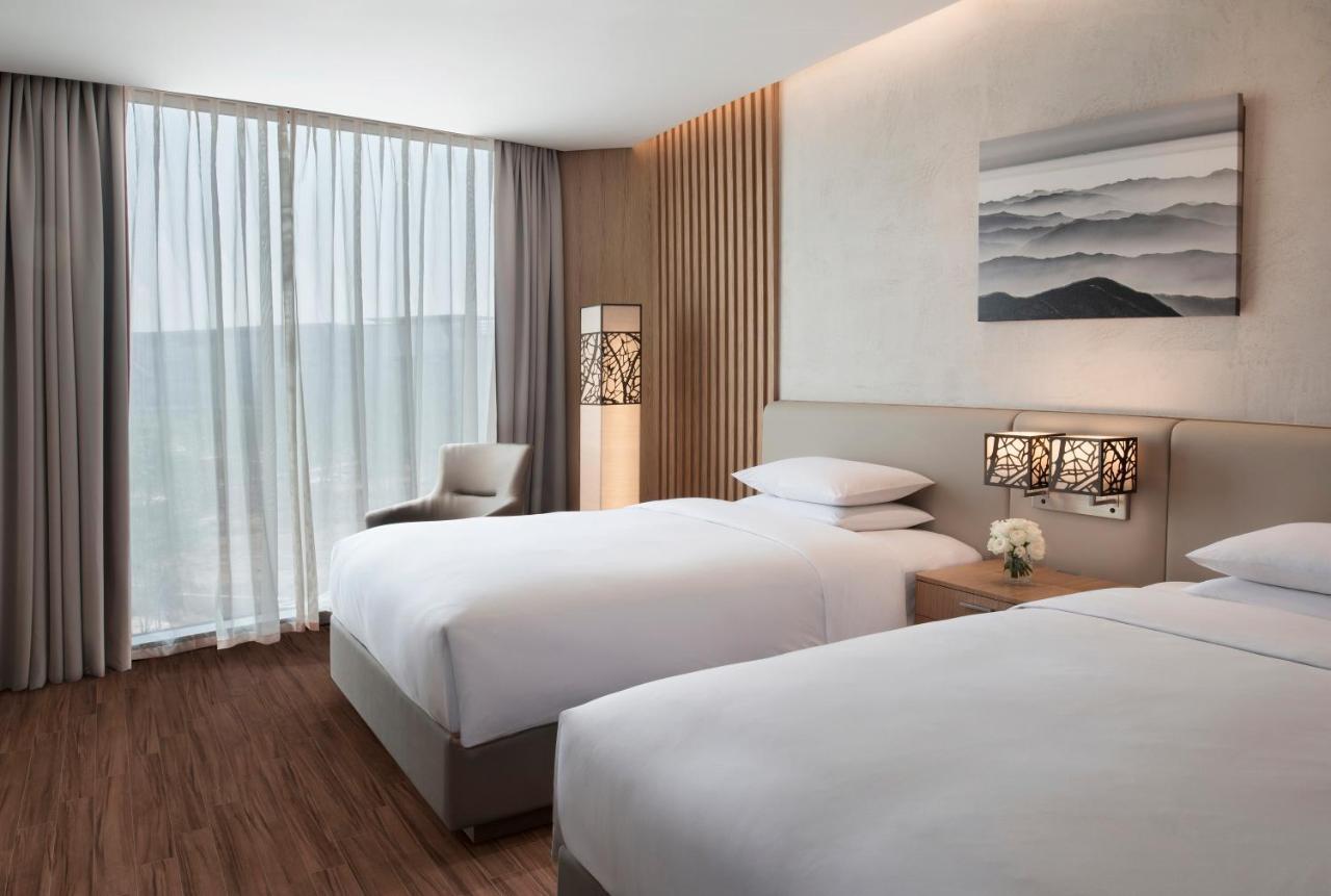 Courtyard By Marriott Seoul Botanic Park Hotel Exterior photo
