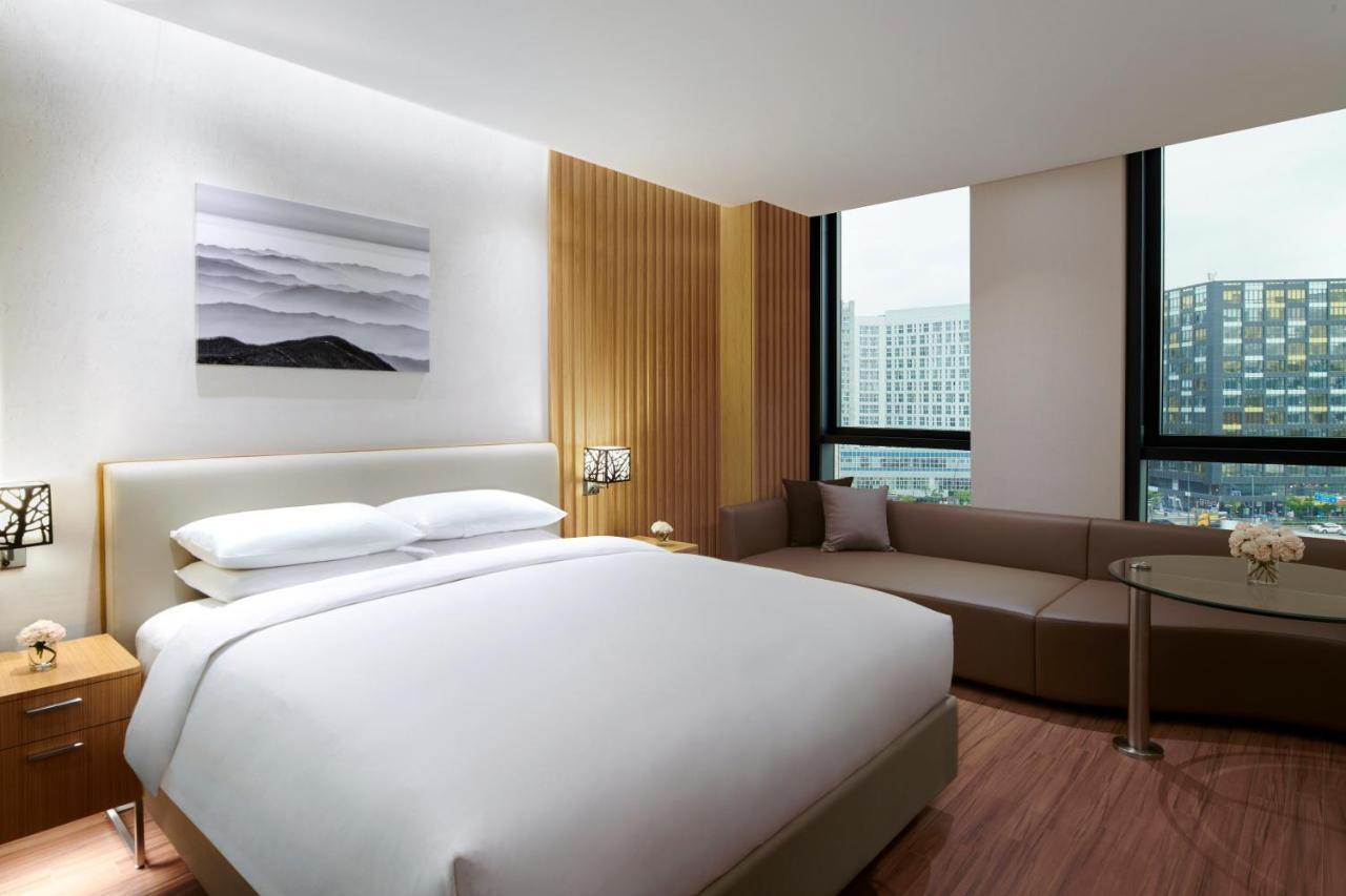 Courtyard By Marriott Seoul Botanic Park Hotel Exterior photo